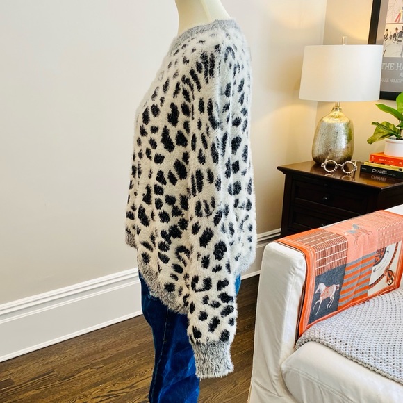 ANDTHEWHY Hear Me Roar Sweater - Picture 10 of 16